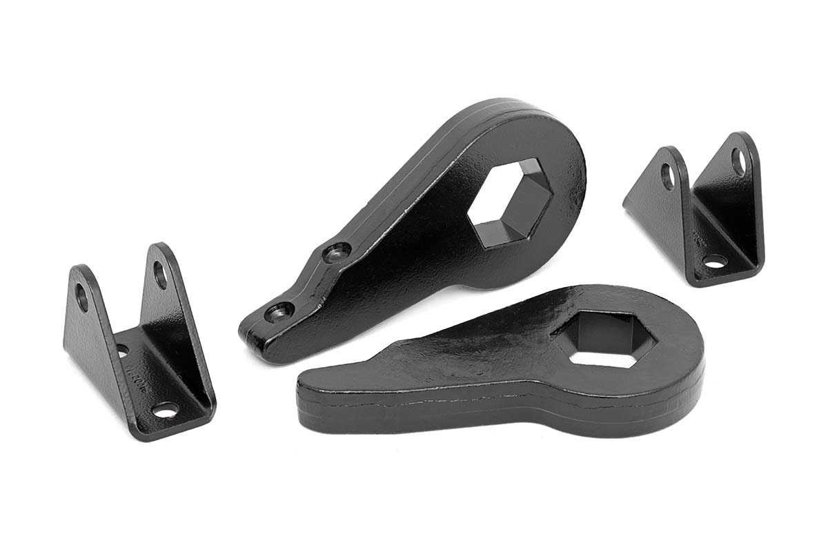 Rough Country 2 Inch Leveling Kit FT Code Shock Ext Chevy/GMC 2500HD (01-10)