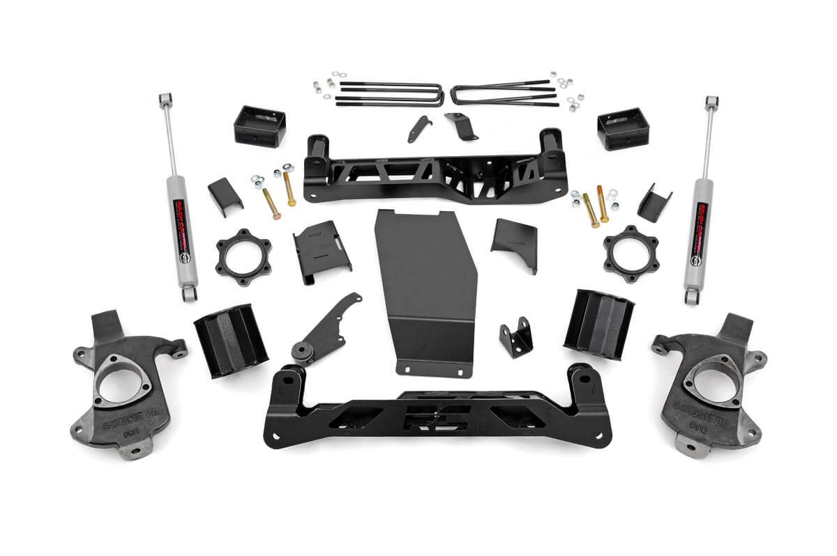 Rough Country 5 Inch Lift Kit Cast Steel Chevy/GMC 1500 4WD (14-18 & Classic)