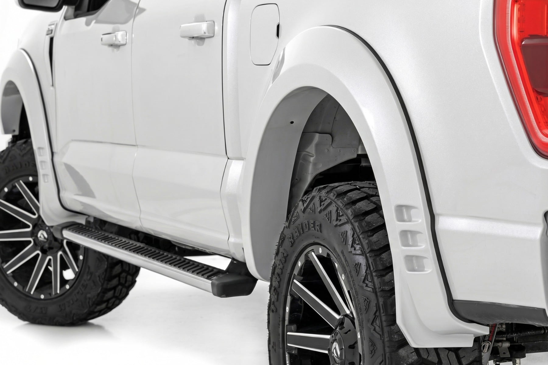 Rough Country SF1 Fender Flares A3 Space White Ford F-150 2WD/4WD (2021-2026)