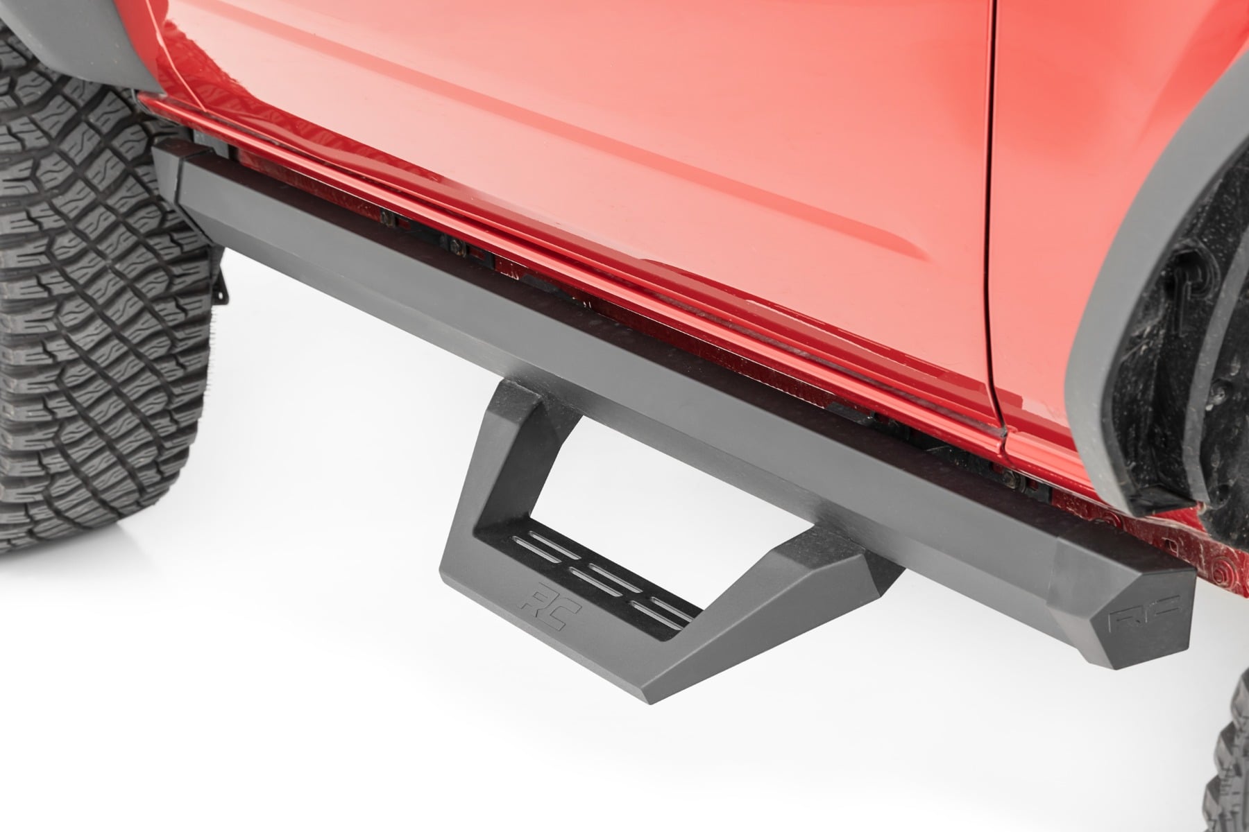 Rough Country SRX2 Adjustable Aluminum Step Ford Bronco (2 Door) 4WD (2021-2026)