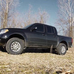 Rough Country 2.5 Inch Leveling Kit Nissan Frontier (05-26)/Xterra (05-15)