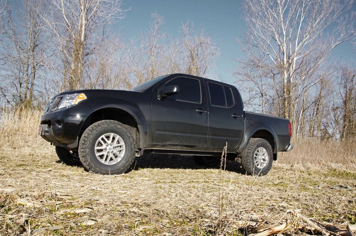 Rough Country 2.5 Inch Leveling Kit Nissan Frontier (05-26)/Xterra (05-15)