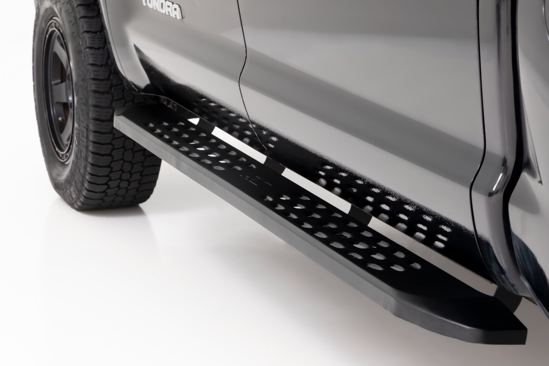 Rough Country RPT2 Running Board Crew Cab Black Toyota Tundra 2WD/4WD (2007-2021)