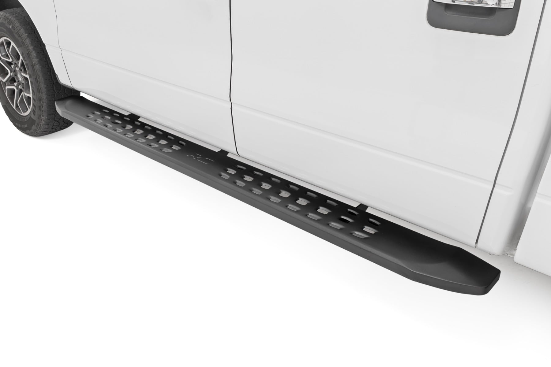Rough Country RPT2 Running Board Crew Cab Black Ford F-150 2WD/4WD (2009-2014)