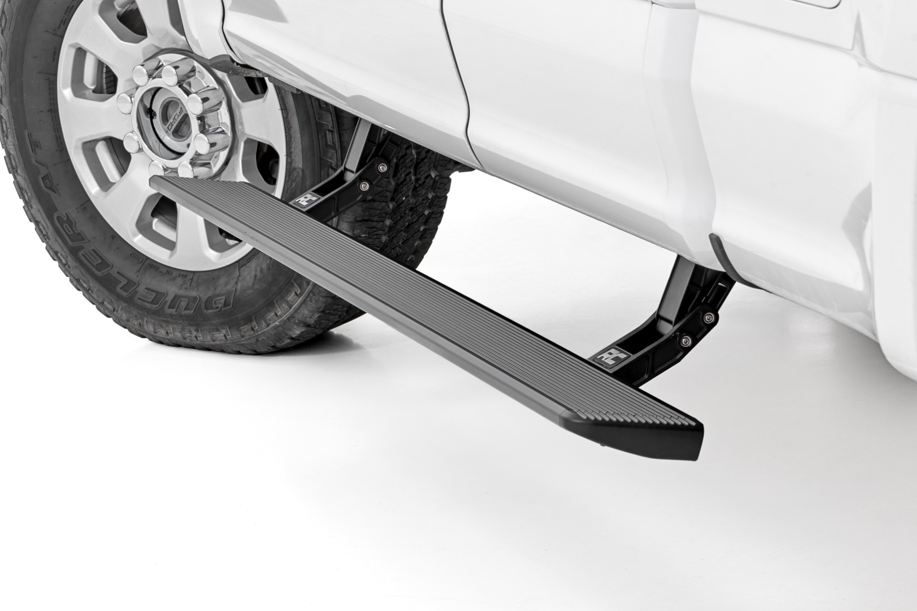 Rough Country Power Running Boards HT-Series Super Cab Ford F-150/Lightning/F-250/F-350/Raptor (15-26)