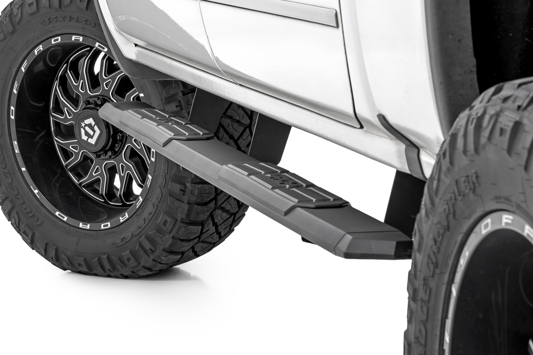 Rough Country TR2 Running Boards Chevy/GMC 1500/2500HD/3500HD (07-19 & Classic)