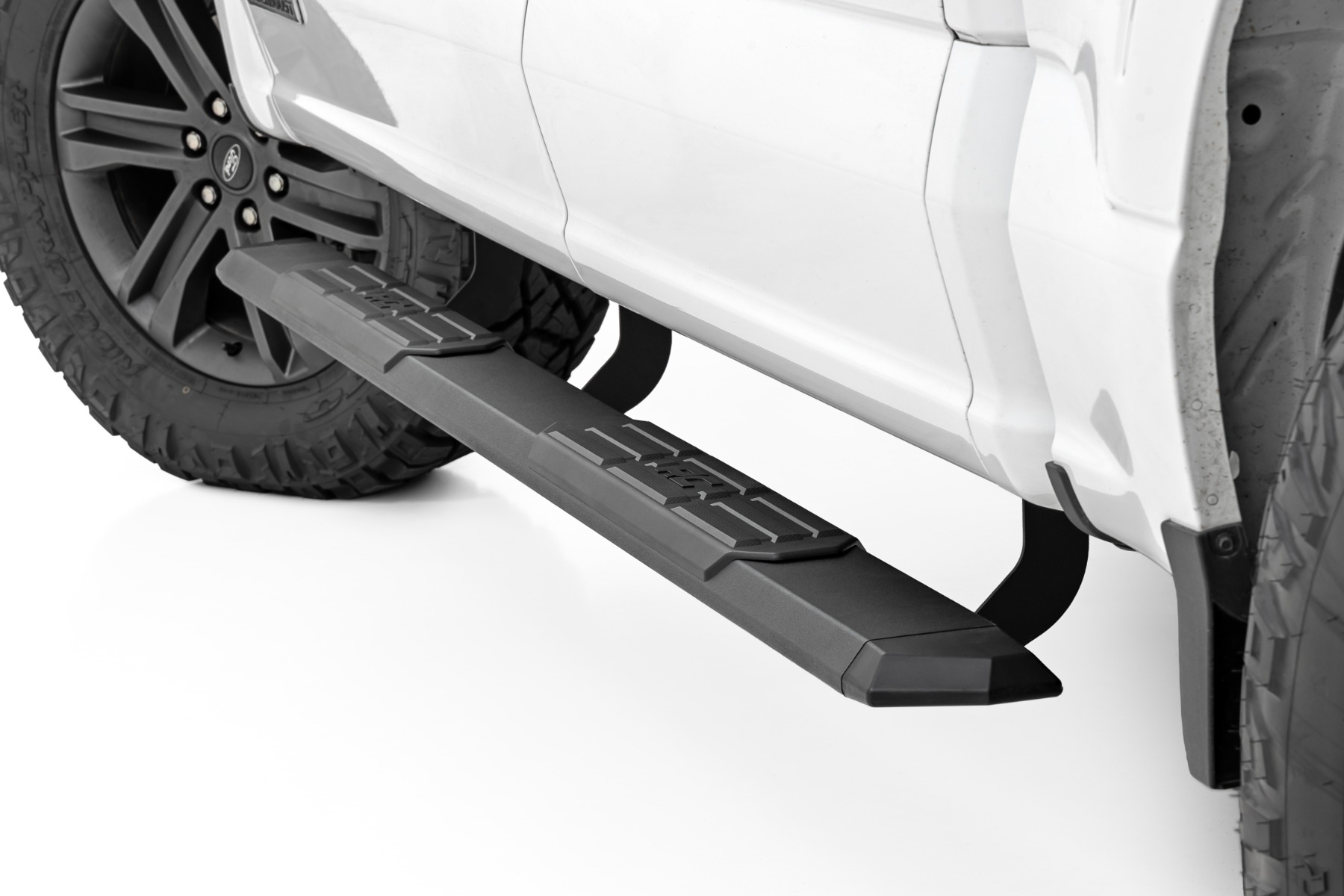 Rough Country TR2 Running Boards Ford F-150/Lightning/F-250/F-350/Raptor (2015-2026)