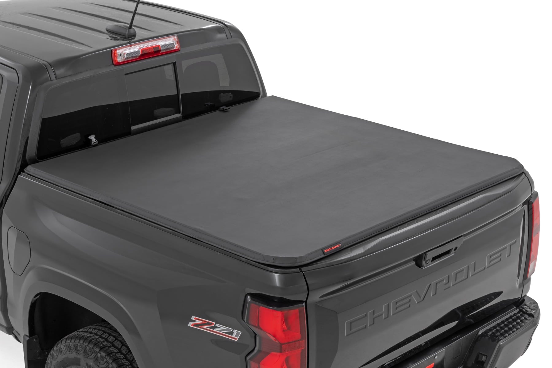 Rough Country Soft Tri-Fold Bed Cover 5′ Bed Chevy/GMC Canyon/Colorado 2WD/4WD (23-26)