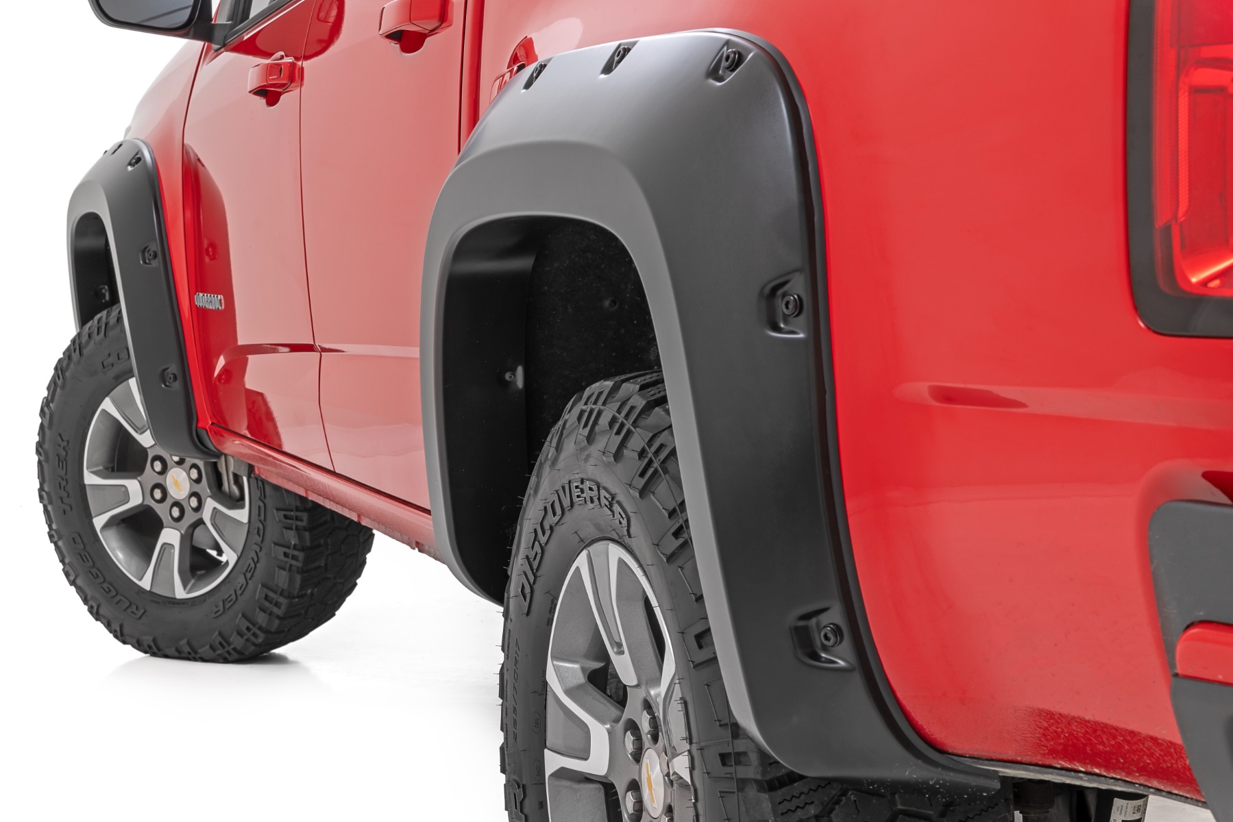 Rough Country Pocket Fender Flares 5′ Bed Chevy Colorado 2WD/4WD (2015-2022)