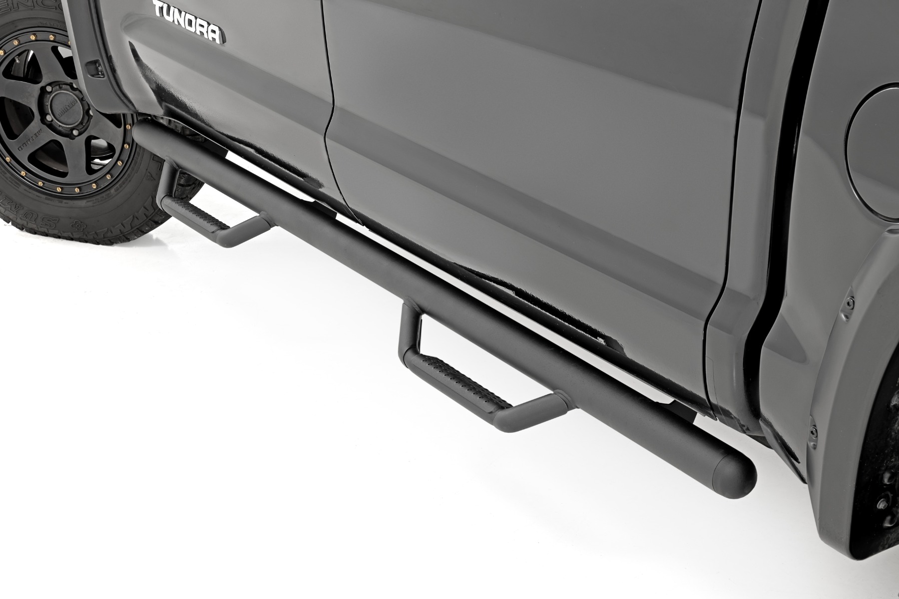 Rough Country Nerf Steps Cab Length CrewMax 5’7″ Bed Toyota Tundra 2WD/4WD (07-21)