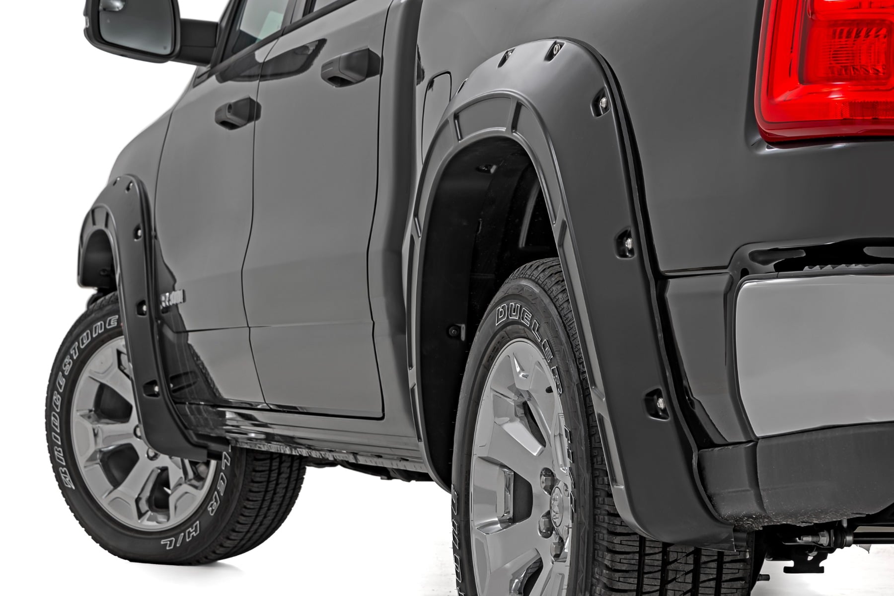 Rough Country Defender Fender Flares PW7 Bright White Ram 1500 2WD/4WD (2025-2026)