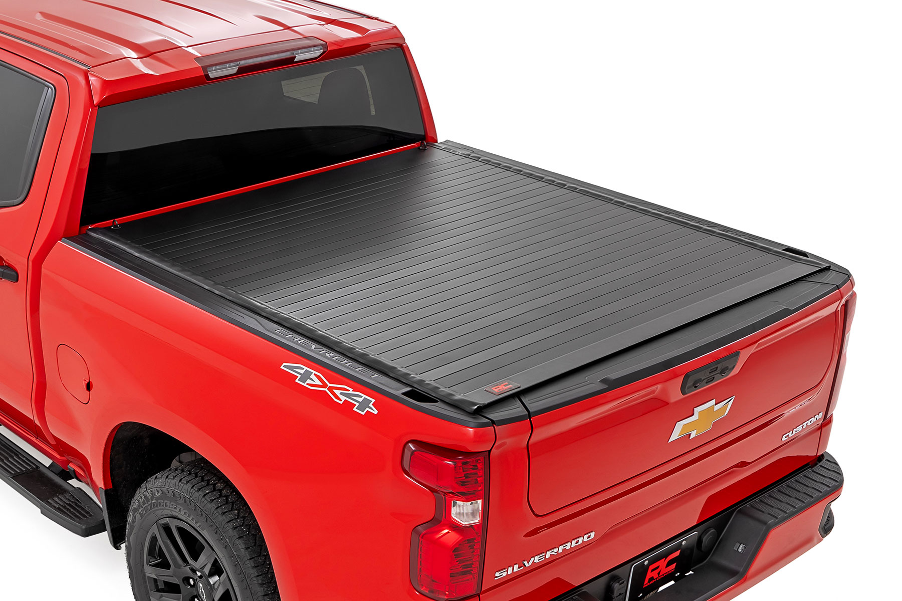 Rough Country Hard Roll Up Bed Cover 5’10” Bed Chevy/GMC Sierra 1500 (19-26)/Silverado 1500 (19-26)