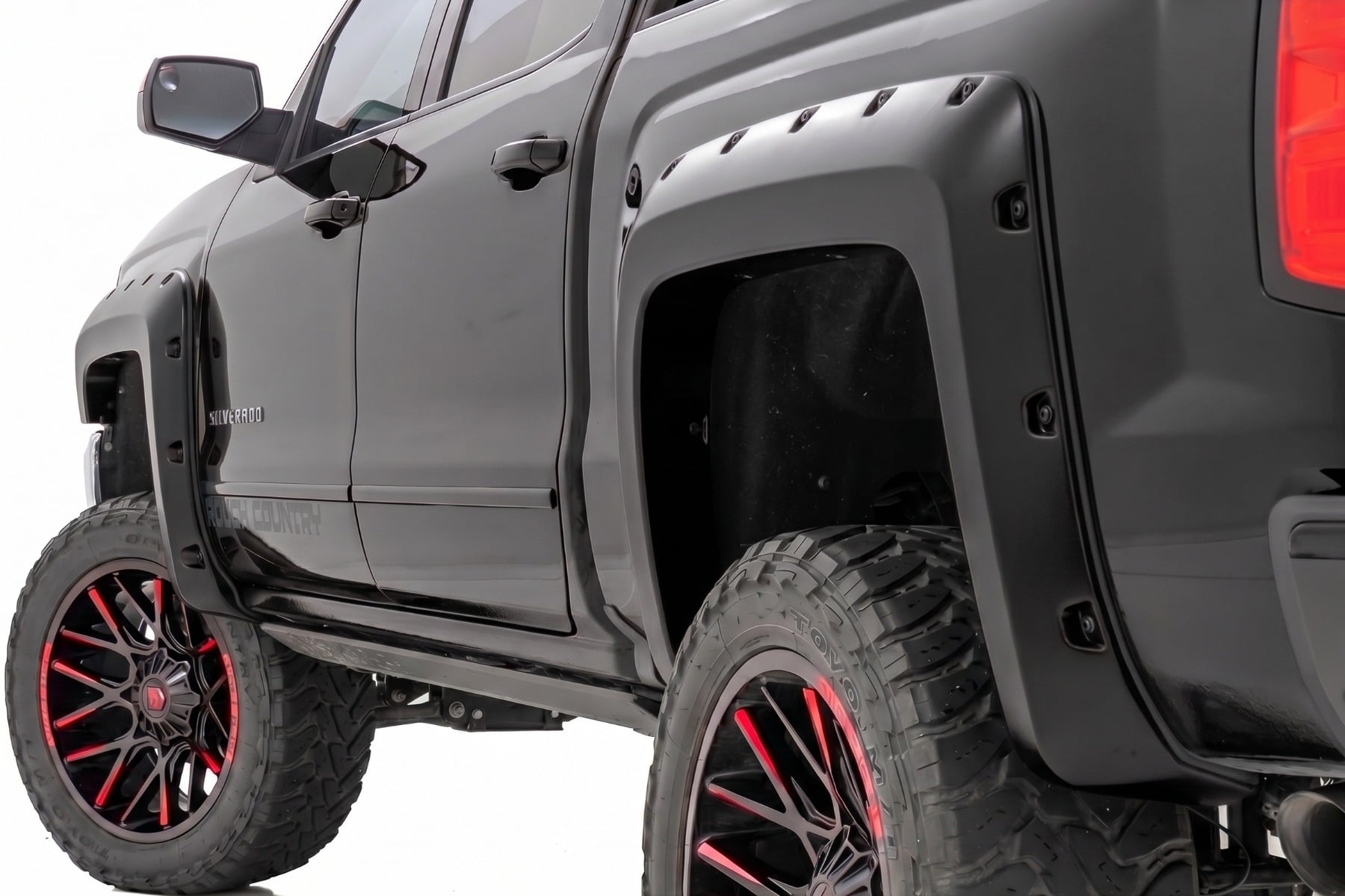 Rough Country Pocket Fender Flares 5’9″ Bed GB8 Mosaic Black Chevy Silverado 1500 (14-18 & Classic)