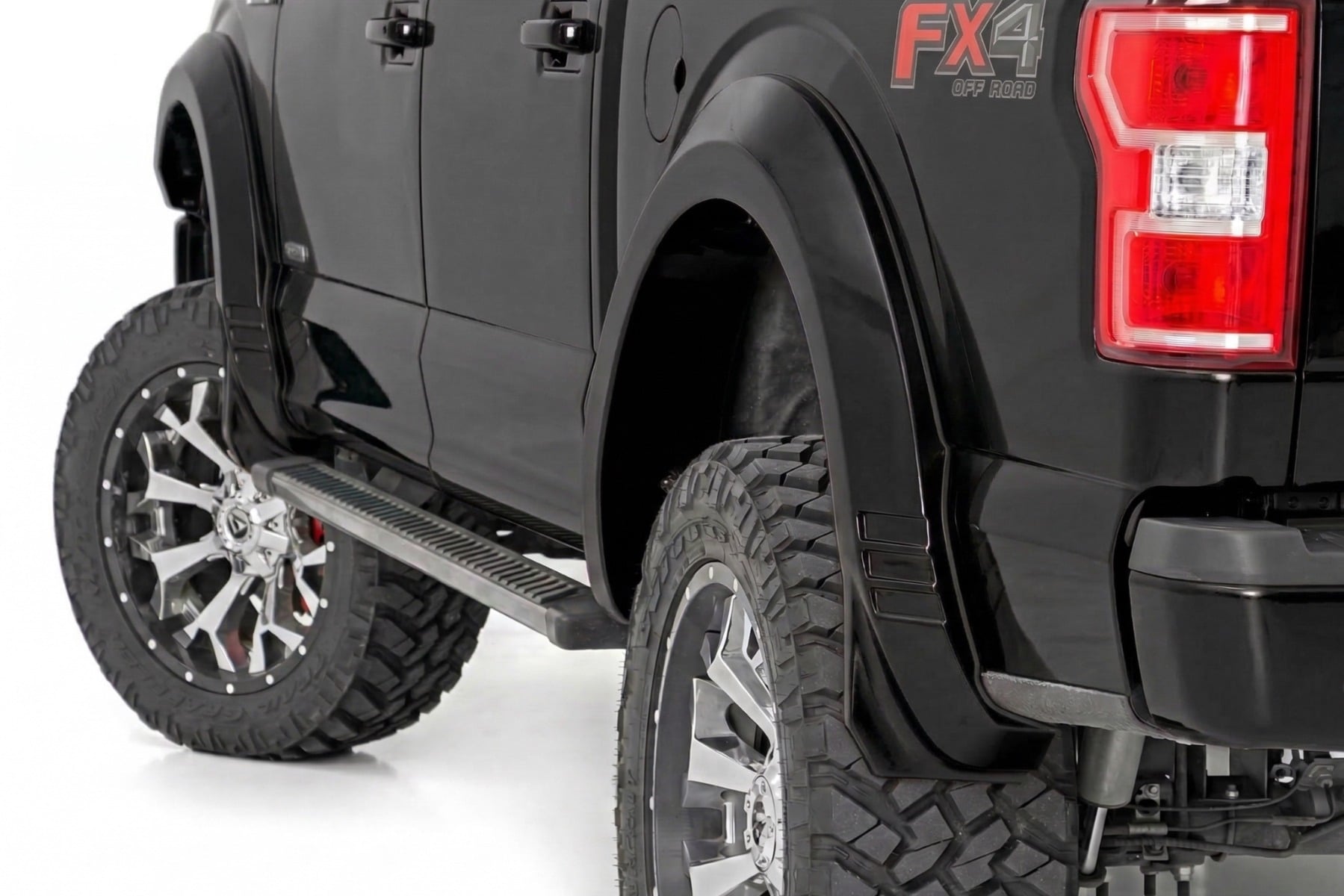 Rough Country SF1 Fender Flares UH Tuxedo Black Metallic Ford F-150 2WD/4WD (18-20)