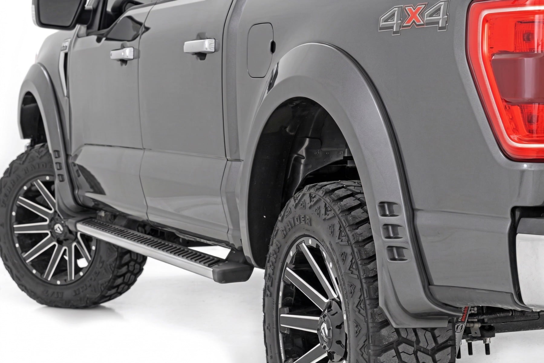 Rough Country SF1 Fender Flares M7 Carbonized Gray Ford F-150 2WD/4WD (2021-2026)
