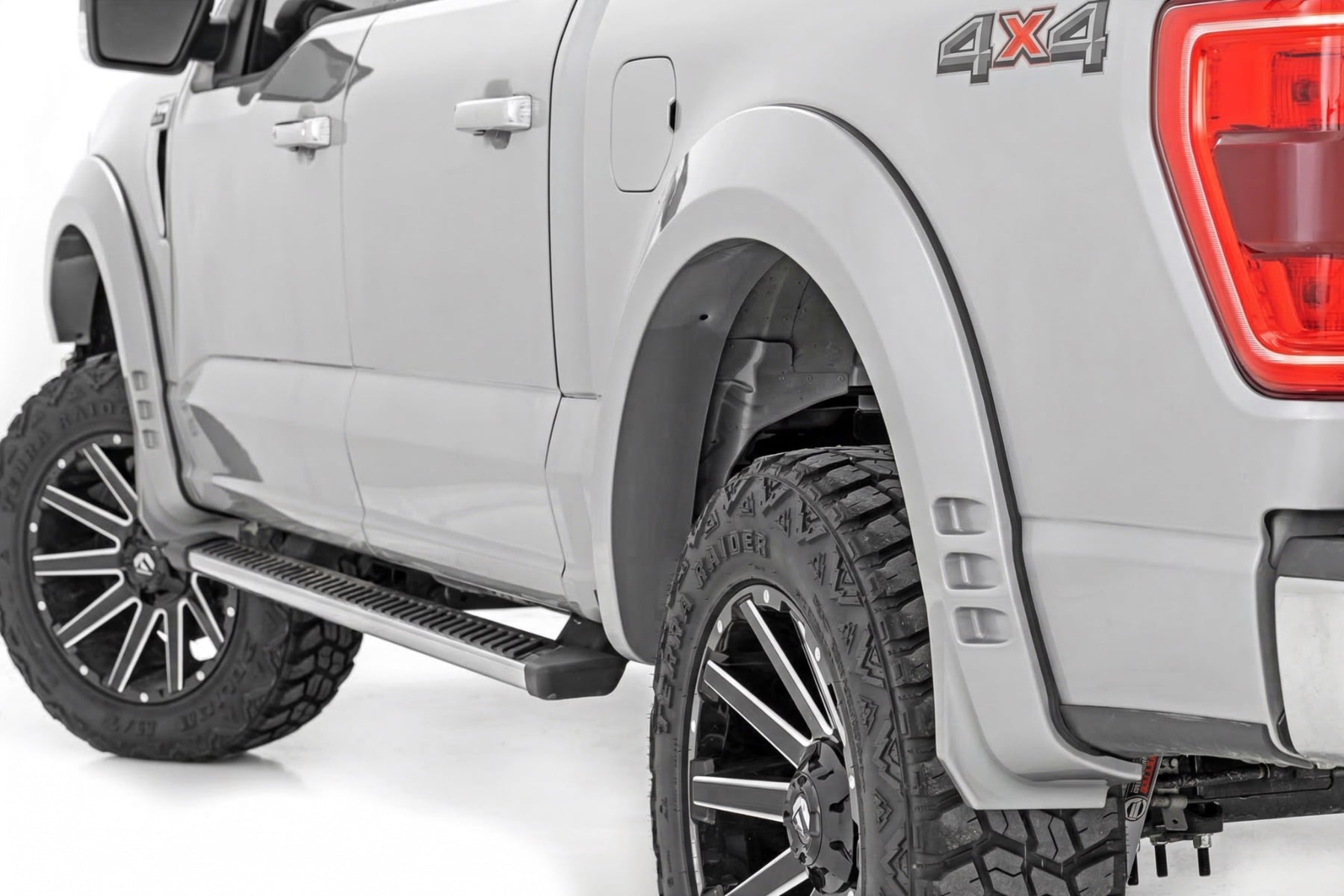 Rough Country SF1 Fender Flares UX Ingot Silver Metallic Ford F-150 2WD/4WD (2021-2026)