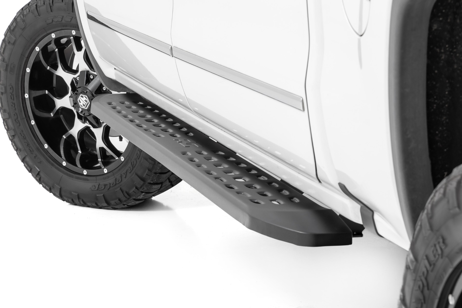 Rough Country RPT2 Running Boards Crew Cab Chevy/GMC 1500/2500HD/3500HD (07-18 & Classic)