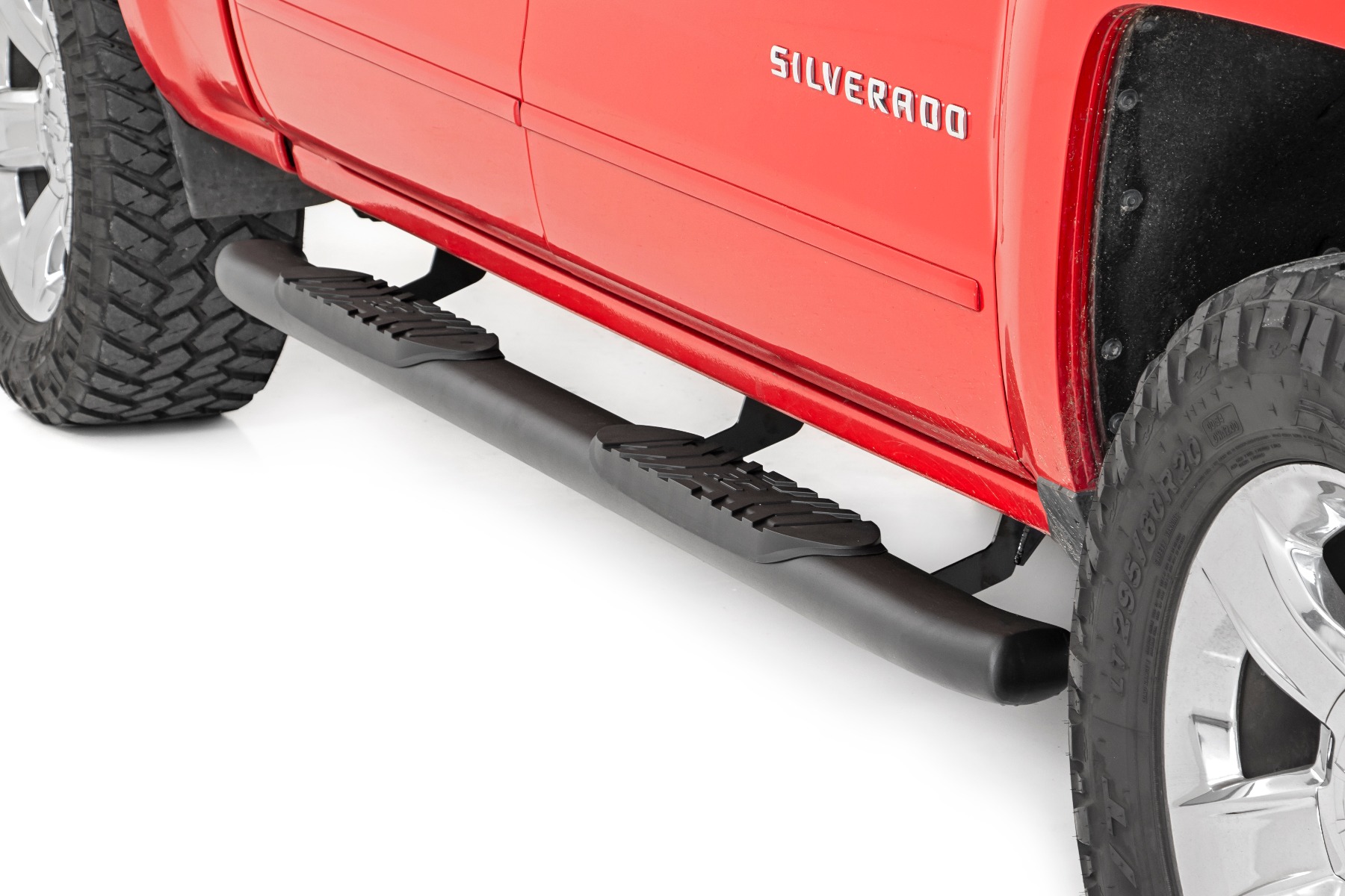 Rough Country Oval Nerf Step Crew Cab Chevy/GMC 1500/2500HD/3500HD (07-19 & Classic)