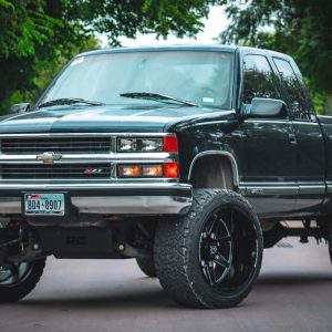 Rough Country 6 Inch Lift Kit V2 Chevy/GMC 1500 Truck & SUV 4WD (1988-1999)