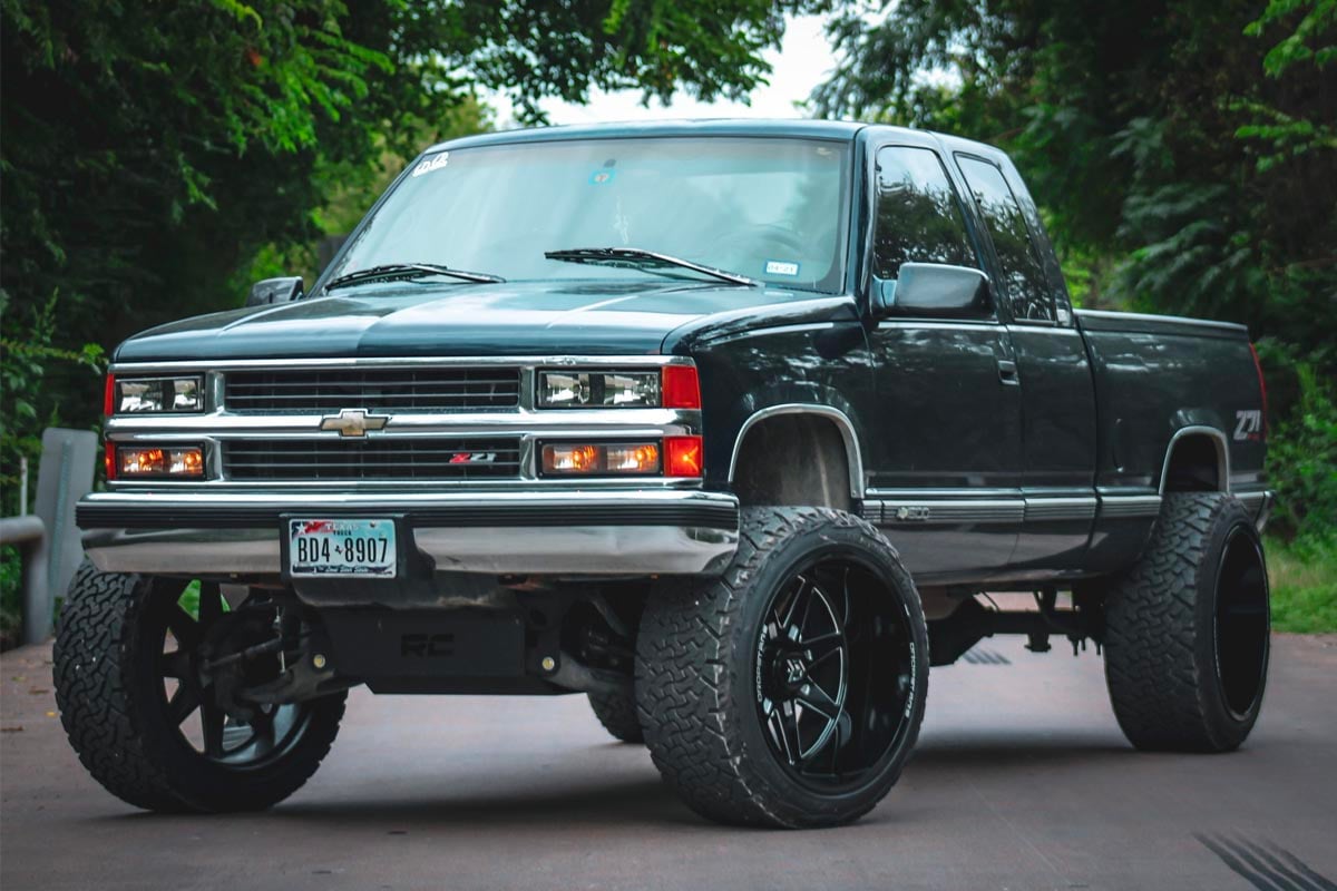 Rough Country 6 Inch Lift Kit V2 Chevy/GMC 1500 Truck & SUV 4WD (1988-1999)