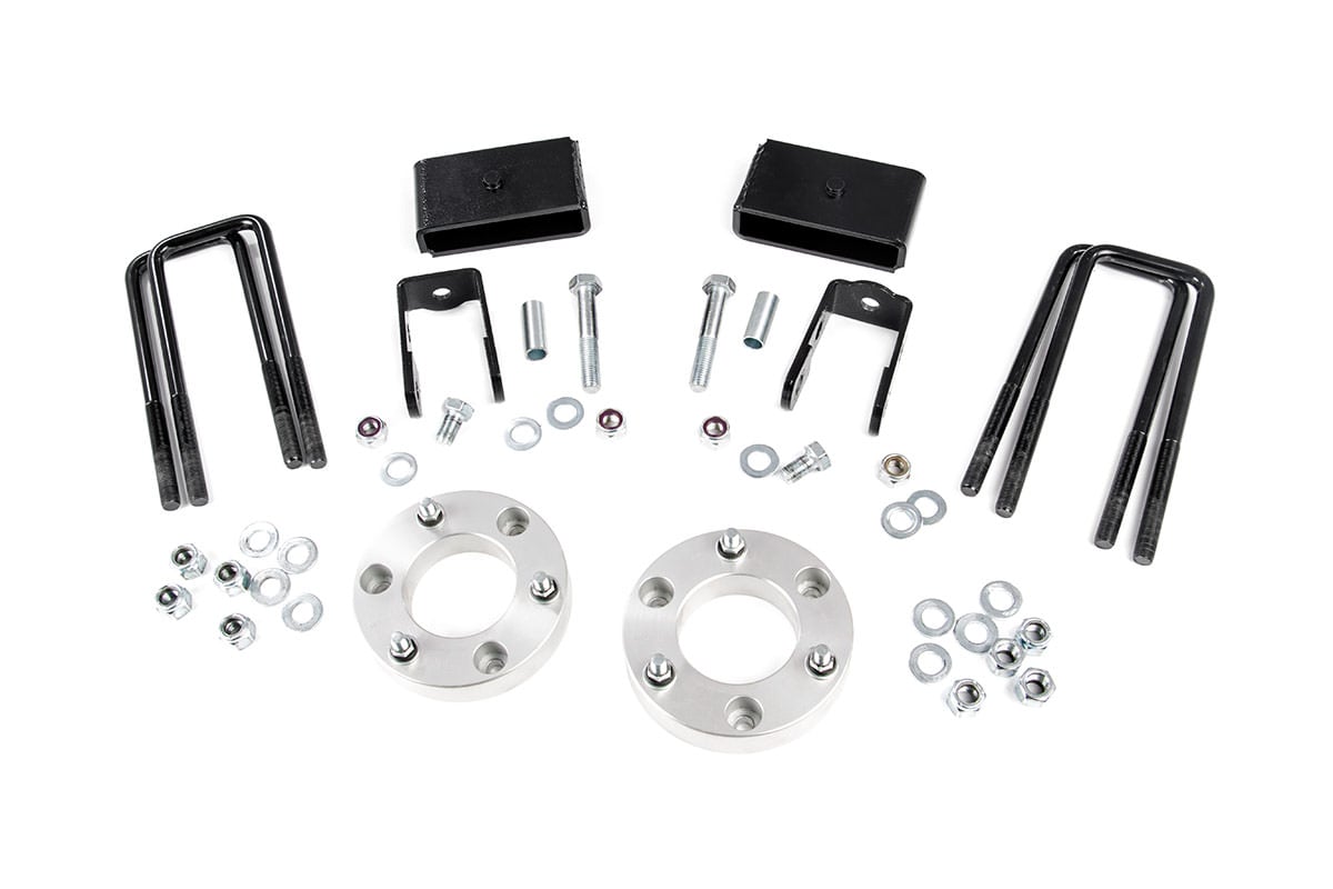 Rough Country 2 Inch Lift Kit Nissan Titan XD 2WD/4WD (2016-2024)